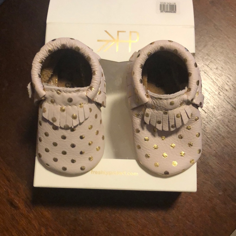 Freshly Picked Moccasins, size 3